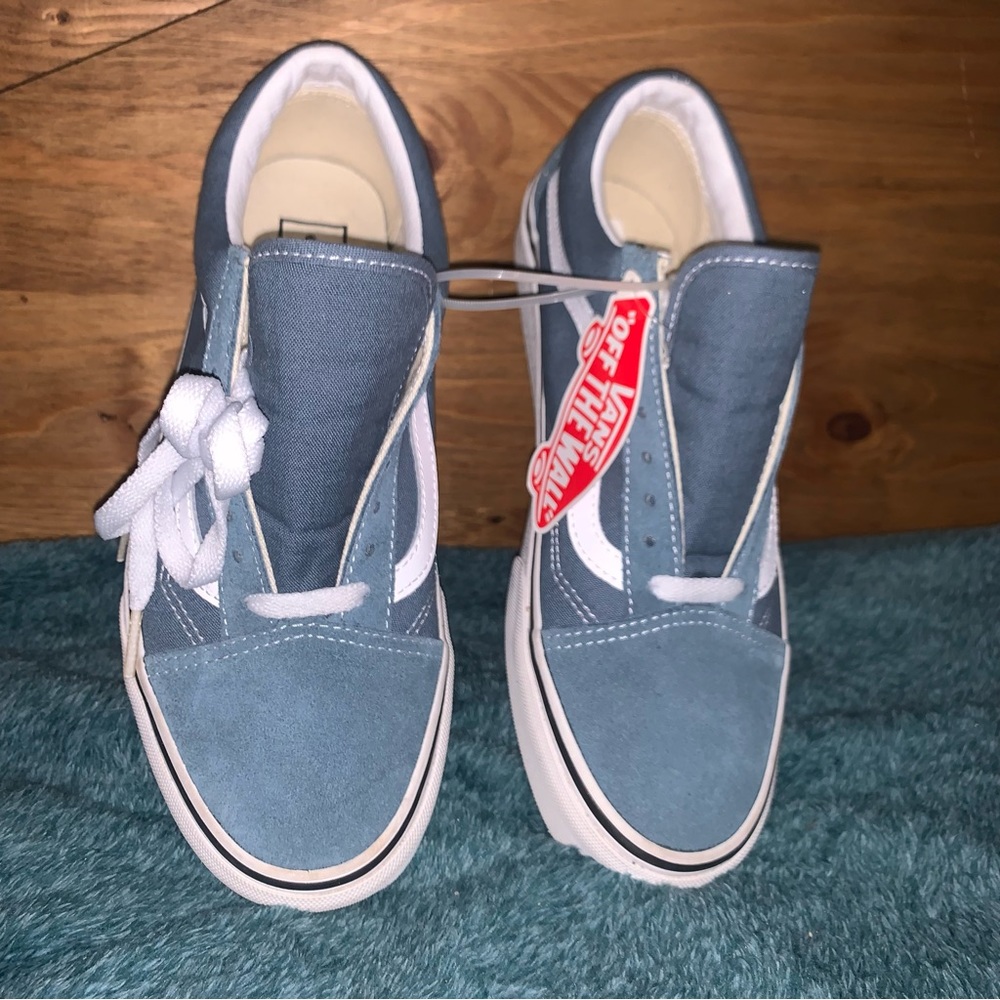 Vans - Picture 6 of 7
